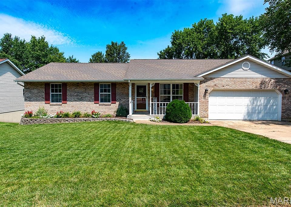 1st image of 1231 Deer Run Dr