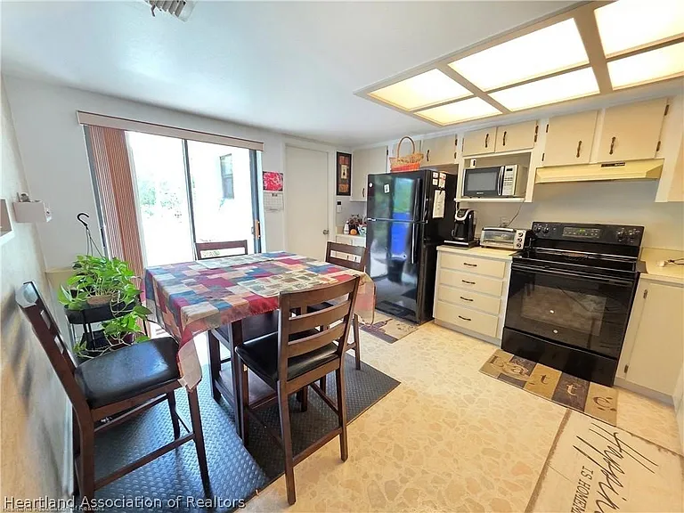 4618 Lafayette Ave — Photo 4
