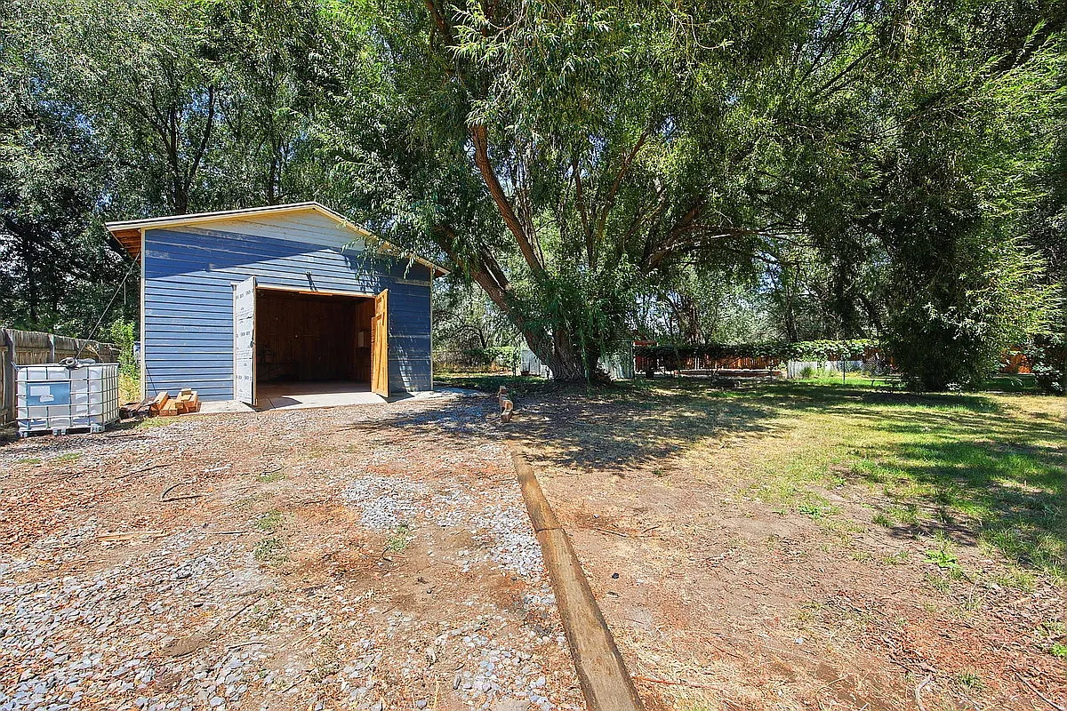 4 bed, 1620 sqft, $3,850 — Photo 4