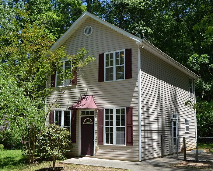 2 bed, 1.5 bath, 1400 sqft, $1,695 — Photo 1