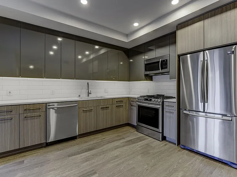 2270 W El Camino Real — Photo 34
