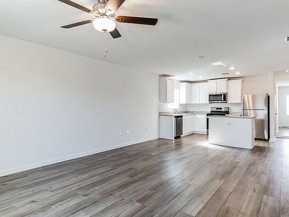 5th image of 12141 Parish Dr