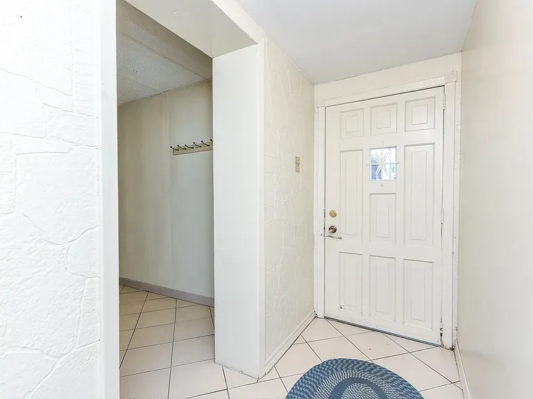 7378 Bybrook Dr — Photo 46