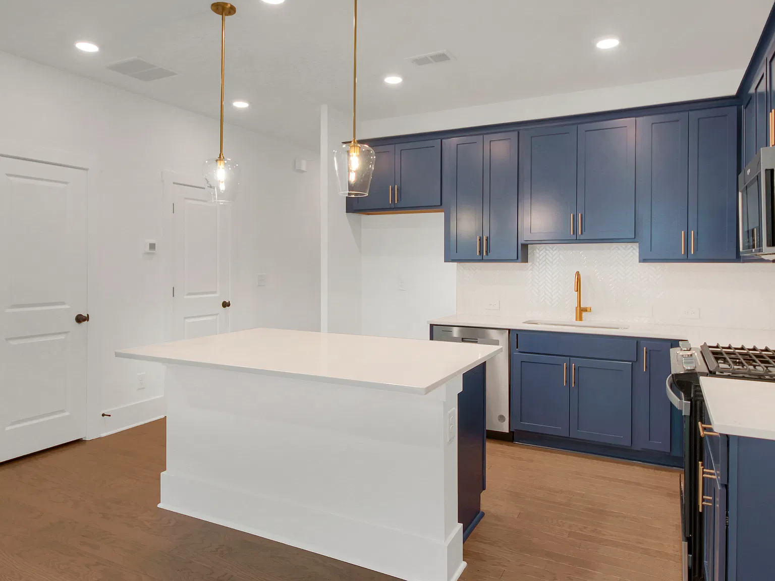 1636 Gunnin Trce NW — Photo 3