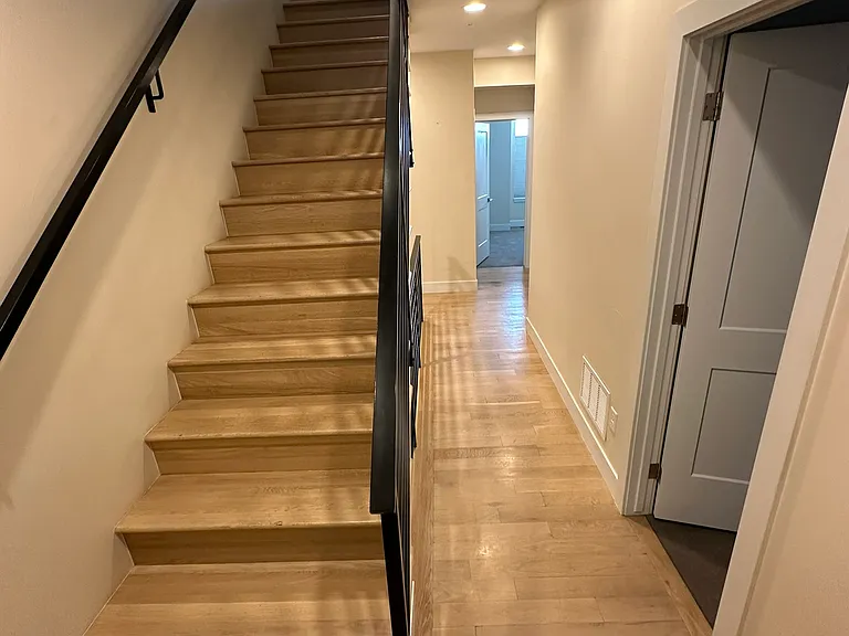 1716 Hooker St — Photo 15
