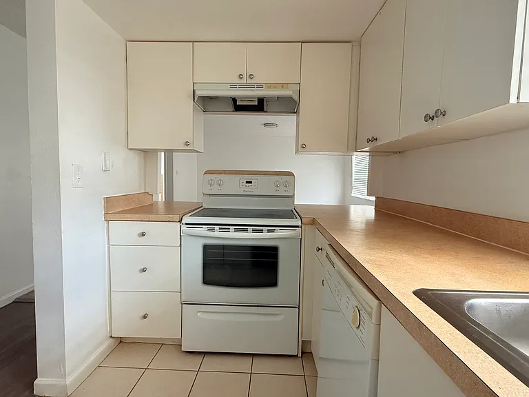 1000 S Semoran Blvd #706 — Photo 13