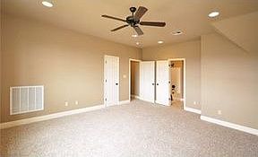 5th image of 411 Stanton Ct