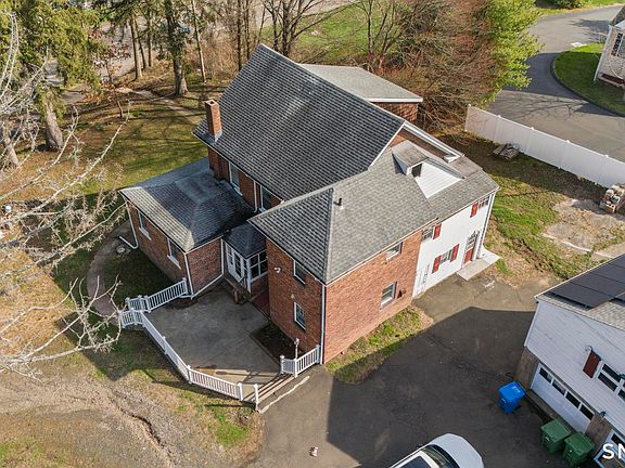 4th image of 2964 State Street
