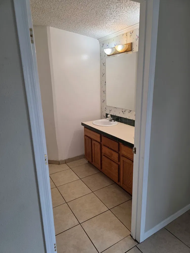 Studio, 650 sqft, $800 — Photo 2