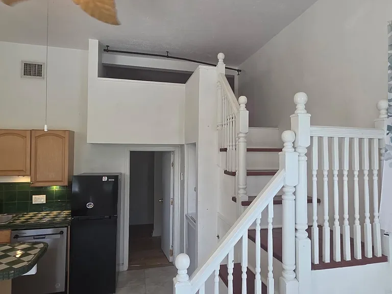 1220 Newton St #2 — Photo 8