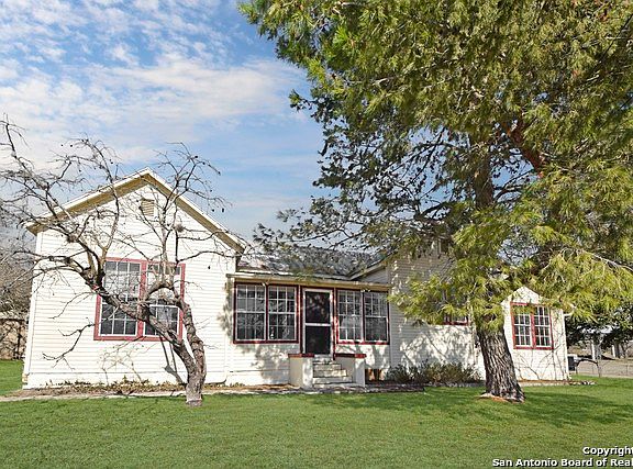2nd image of 312 Idlewilde Blvd