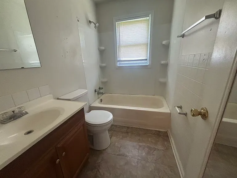1666 McConnell Ave — Photo 8