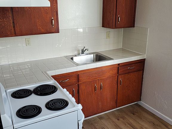 4th image of 422 Redwood Ave #5