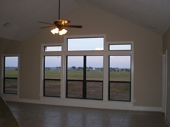 4th image of 5402 Colony Dr