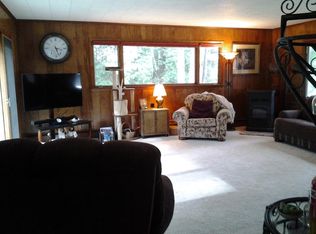 4314 Bunker Hill Rd, Williamsburg, MI 49690