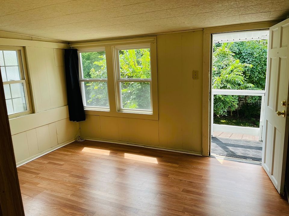 1st image of 37 E Dodridge St #2