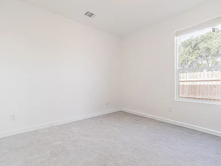Bedroom 3 (Guest)
