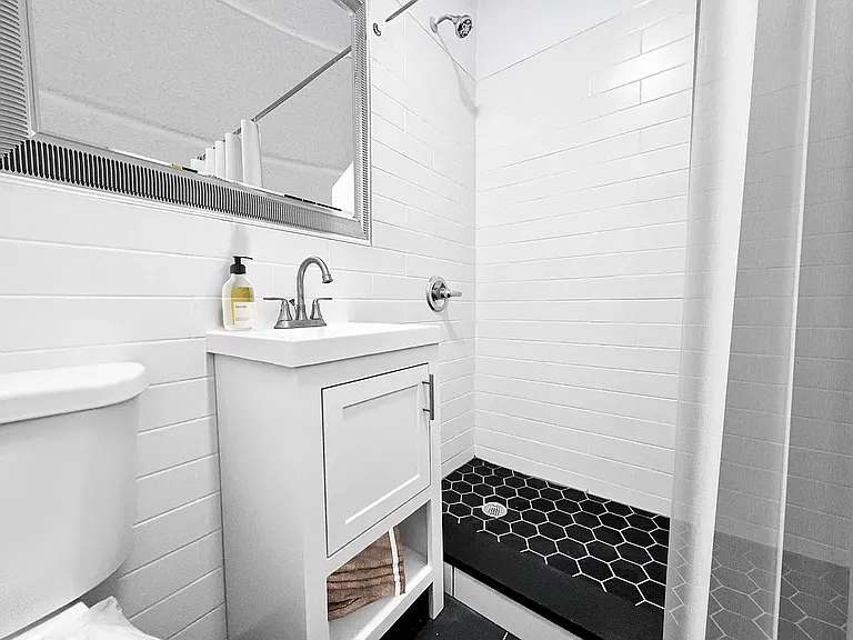 215 W 101st St #3G — Photo 5