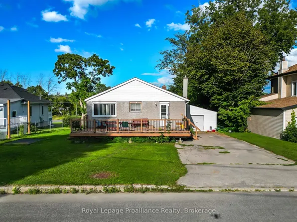 10 Wooler Rd, Quinte West, ON K8V 4J5