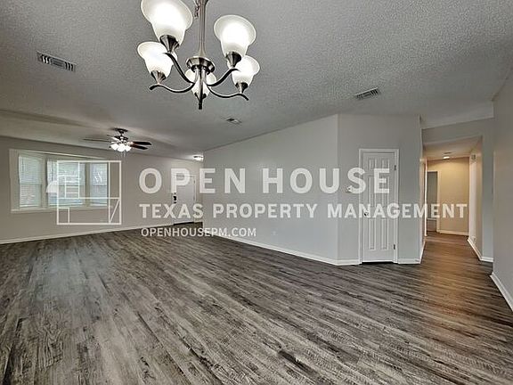 5th image of 2304 Amhearst Ln