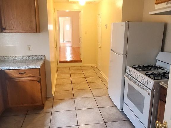 4th image of 710 Mazant St