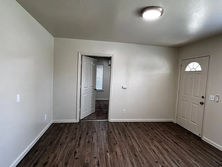 1836 Continental St — Photo 13