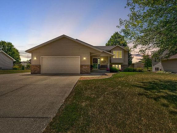 2nd image of 1521 Springwood Ln