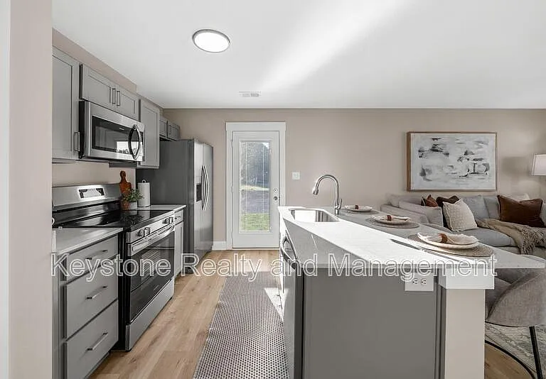 239 Primrose Way — Photo 5