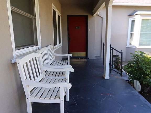 3rd image of 1741 N Farris Ave