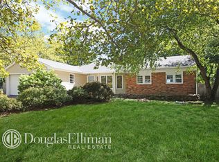 60 Lefferts Ave, East Northport, NY 11731