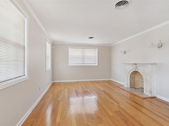 3rd image of 2319 Leon C Simon Dr