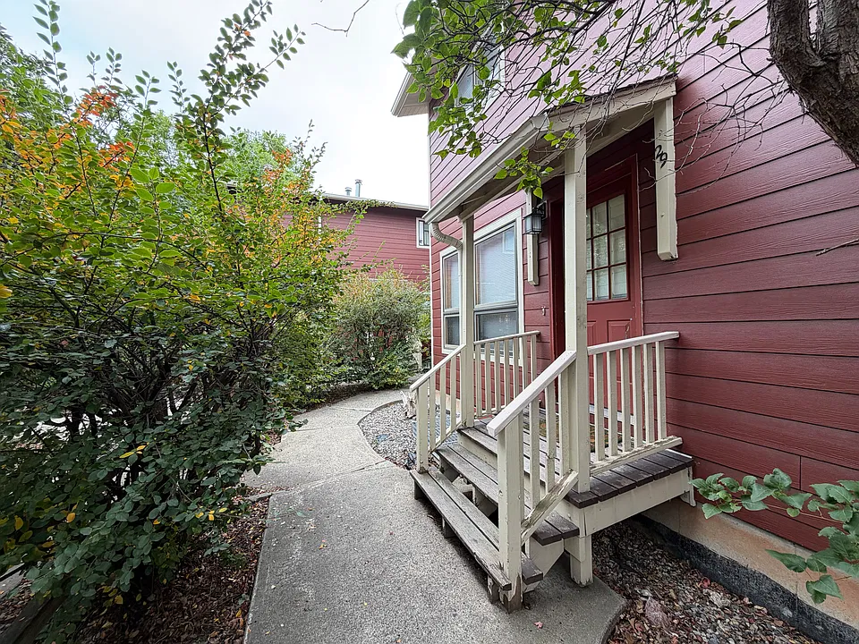 214 S 15th Ave #3