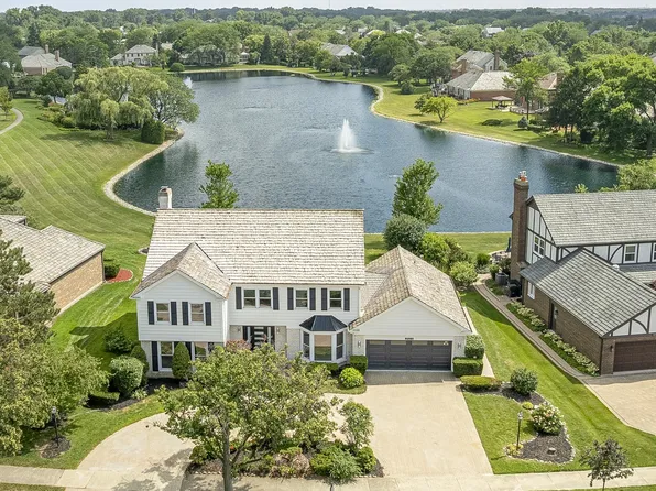 2523 Osage Dr, Glenview, IL 60026