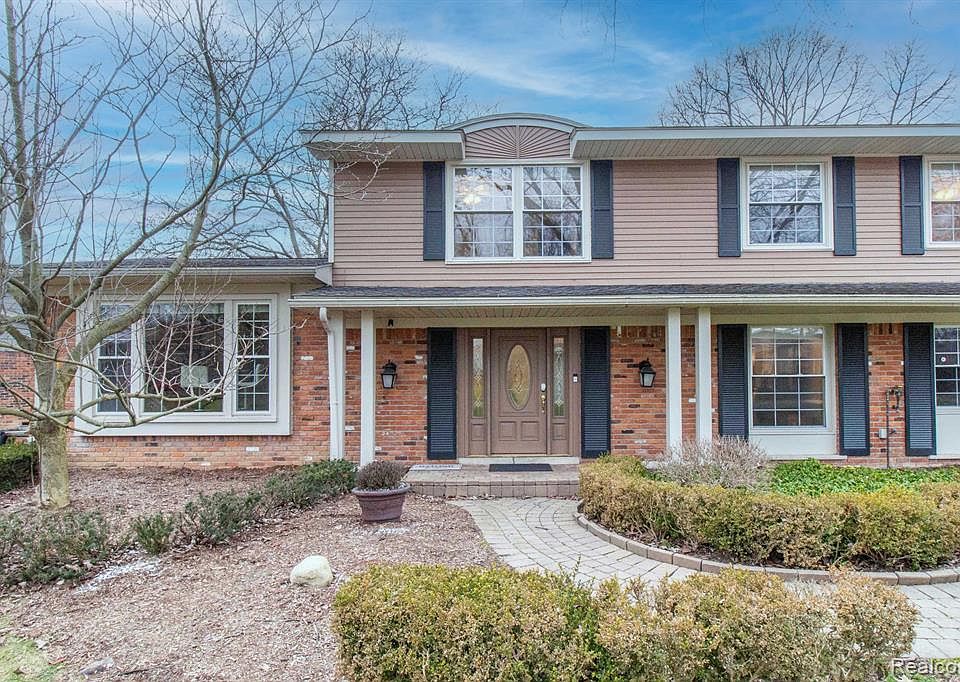 4544 Valleyview Dr, West Bloomfield, MI 48323 Zillow