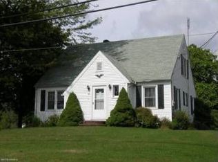 90 Schoolhouse Rd, Bloomsburg, PA 17815