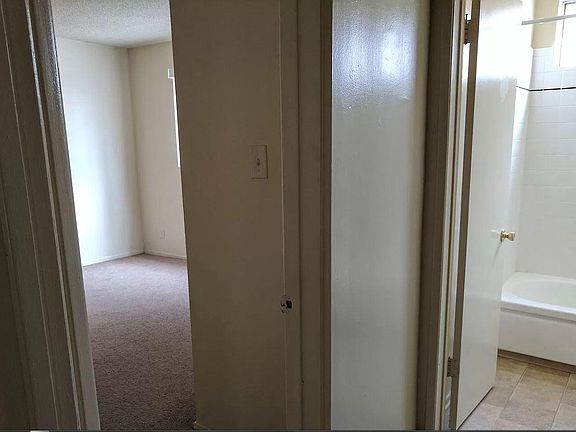 4th image of 318 N Electric Ave APT B