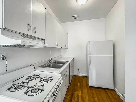 Rented by Brown Harris Stevens | media 24