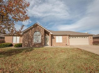 5182 E Harvard Ct, Columbus, IN 47203