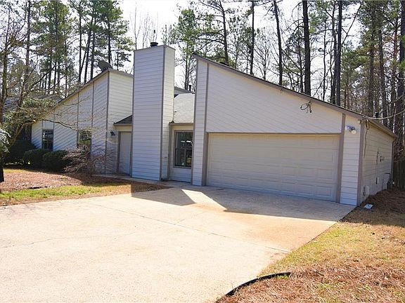 3rd image of 126 River Oaks Dr