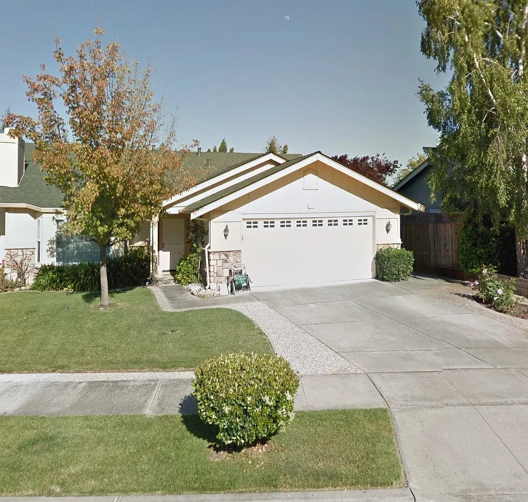 9284 Solana Dr photo 1