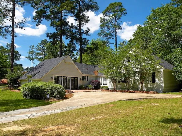 613 Forest Cir, Douglas, GA 31533