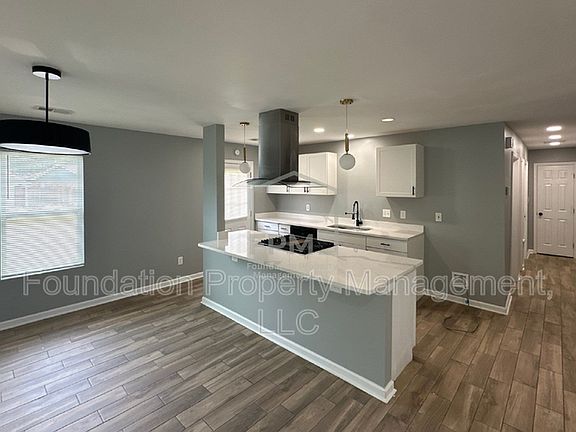 5th image of 3851 Selden Cv
