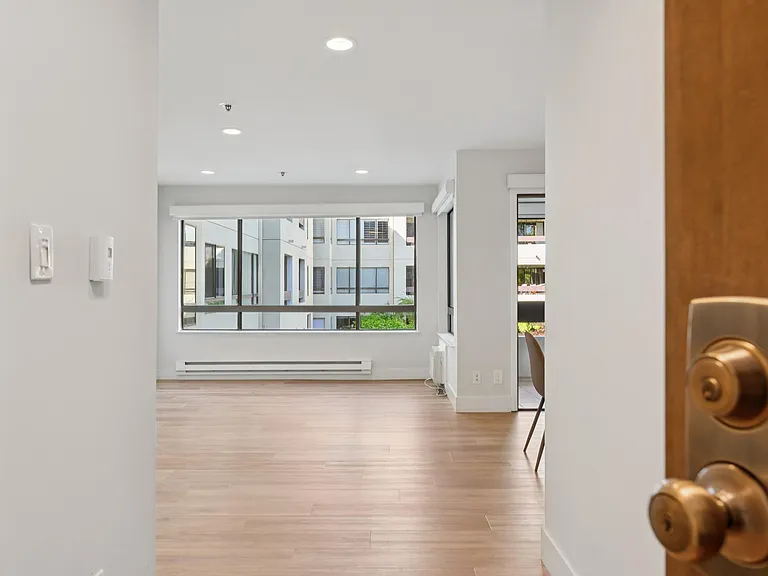 410 Sheridan Ave #226 — Photo 2