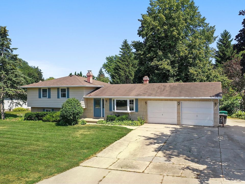 1st image of 2461 Downy St