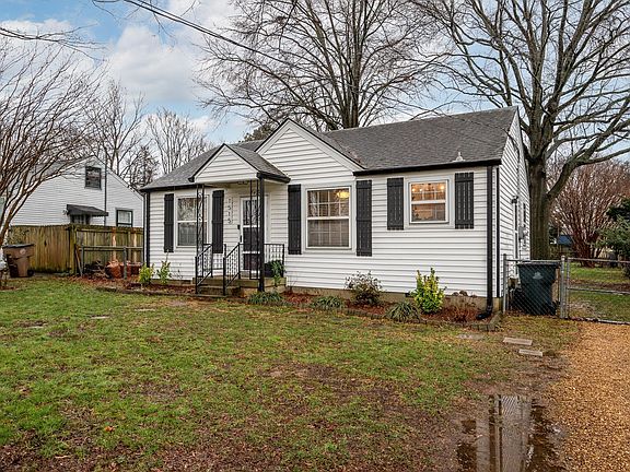 2nd image of 1515 Marwood Ln