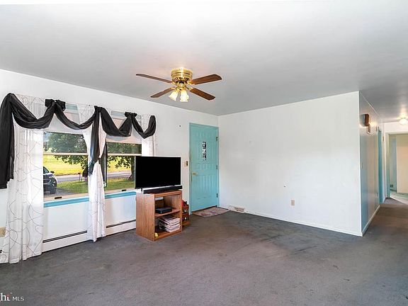 4th image of 7582 Wertzville Rd