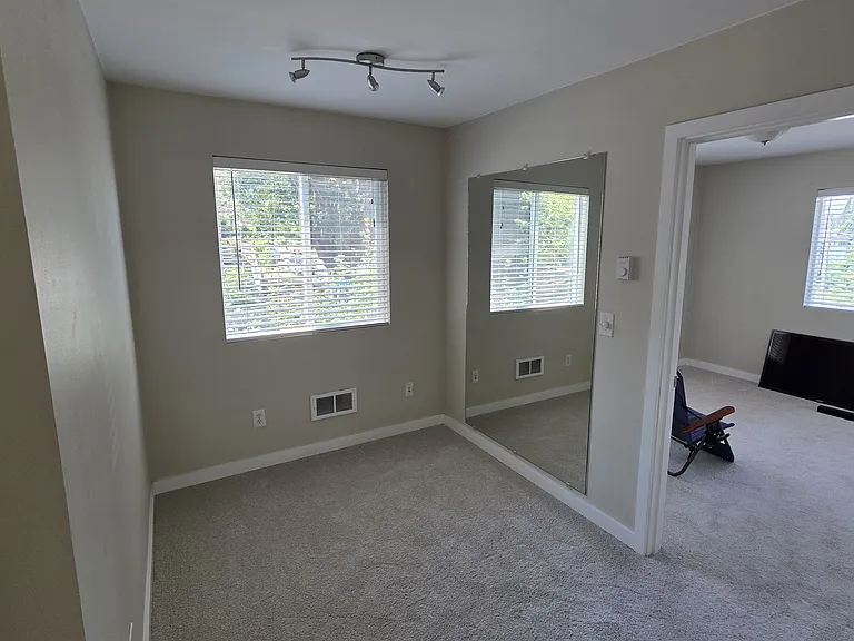 6216 Linden Ave N #A — Photo 10