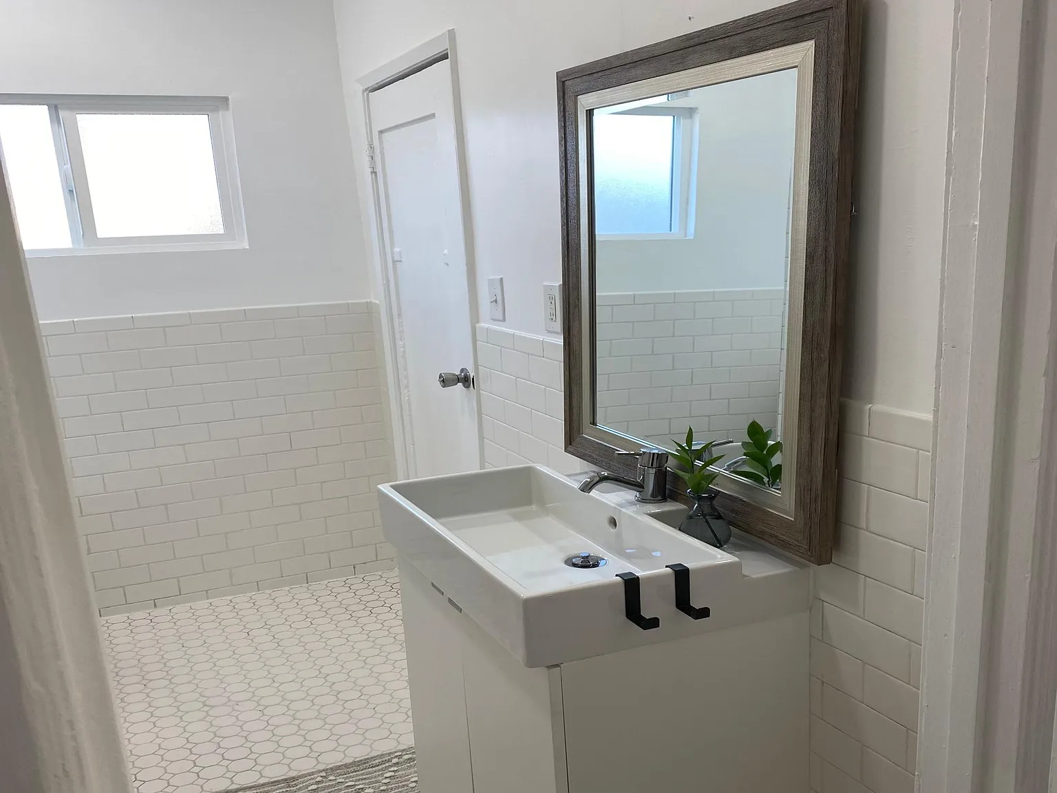 2 bed, 800 sqft, $2,575 — Photo 3