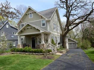 916 Ash St, St Charles, IL 60174