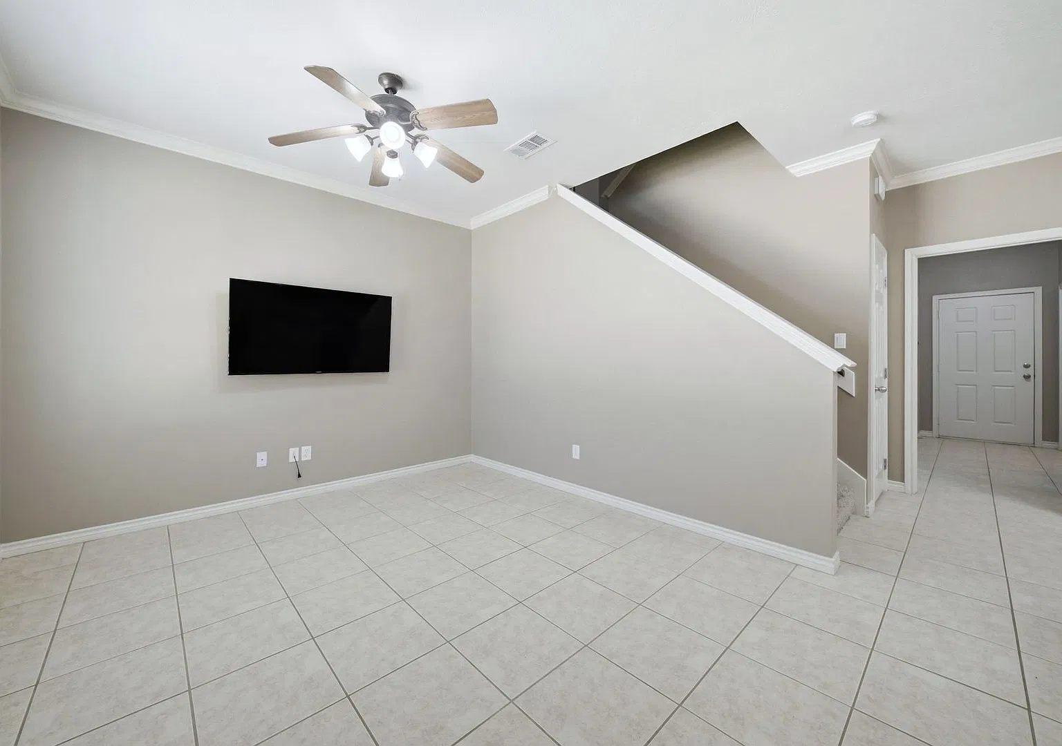 324 Forest Dr — Photo 4